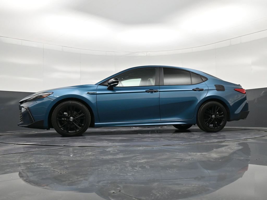 Used 2025 Toyota Camry SE w/ Convenience Package image 26