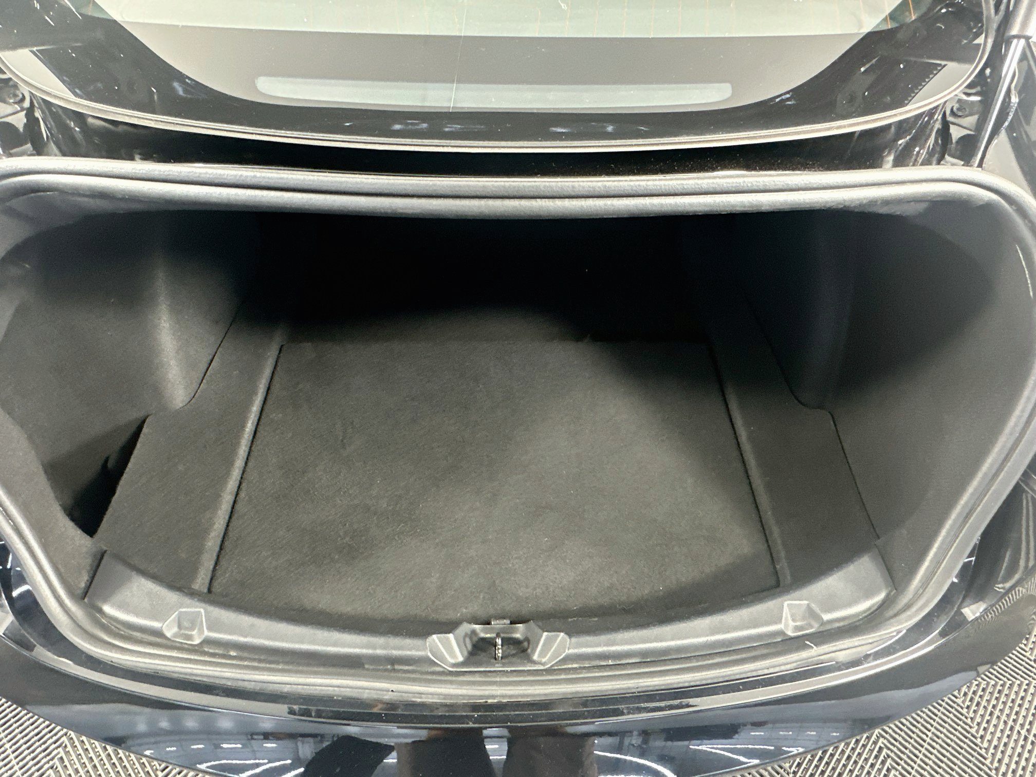 Used 2018 Tesla Model 3 Mid Range RWD image 27