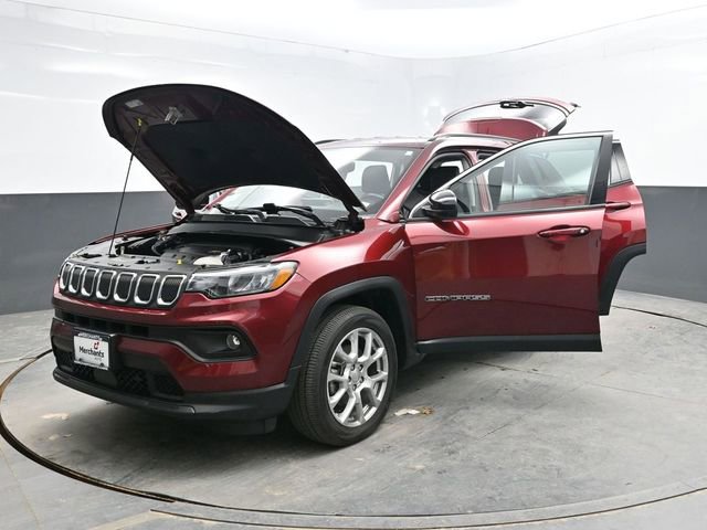 Used 2022 Jeep Compass Latitude AWD/4WD image 43