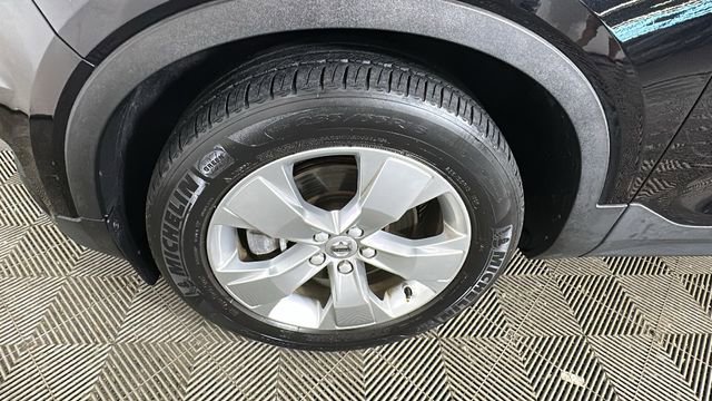 Used 2022 Volvo XC40 T5 Momentum AWD/4WD image 10