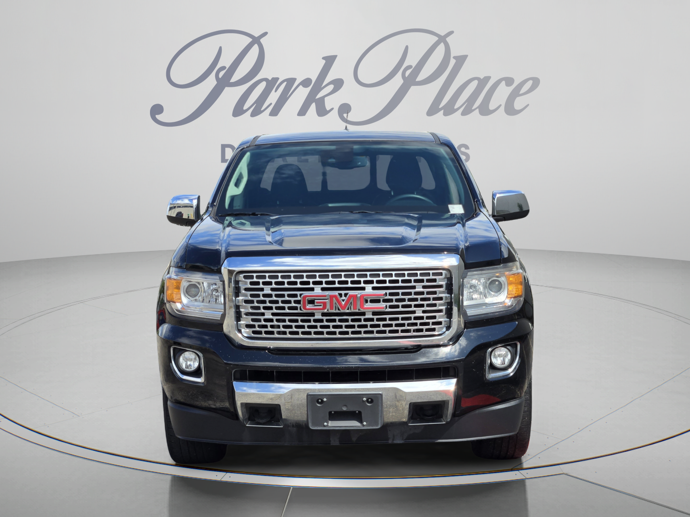 Used 2018 GMC Canyon Denali AWD/4WD image 9