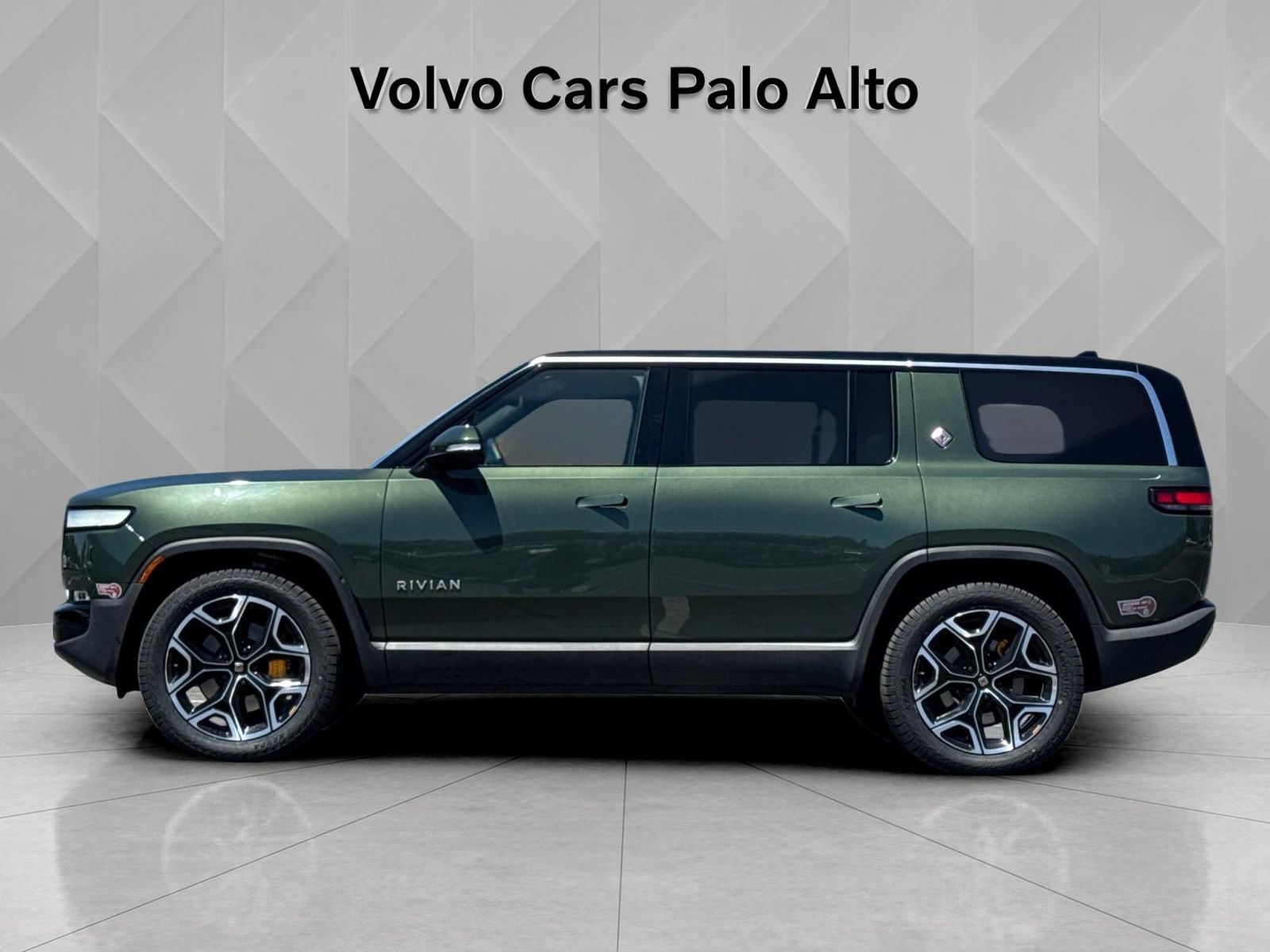 Used 2022 Rivian R1S Launch Edition AWD/4WD image 6