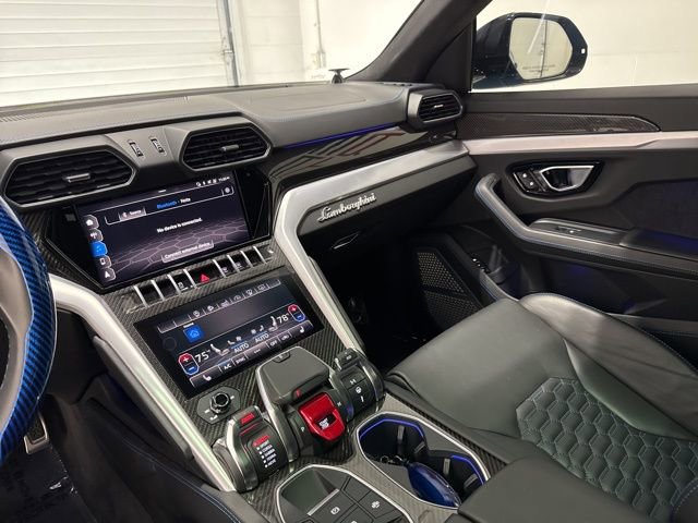 Used 2020 Lamborghini Urus image 28