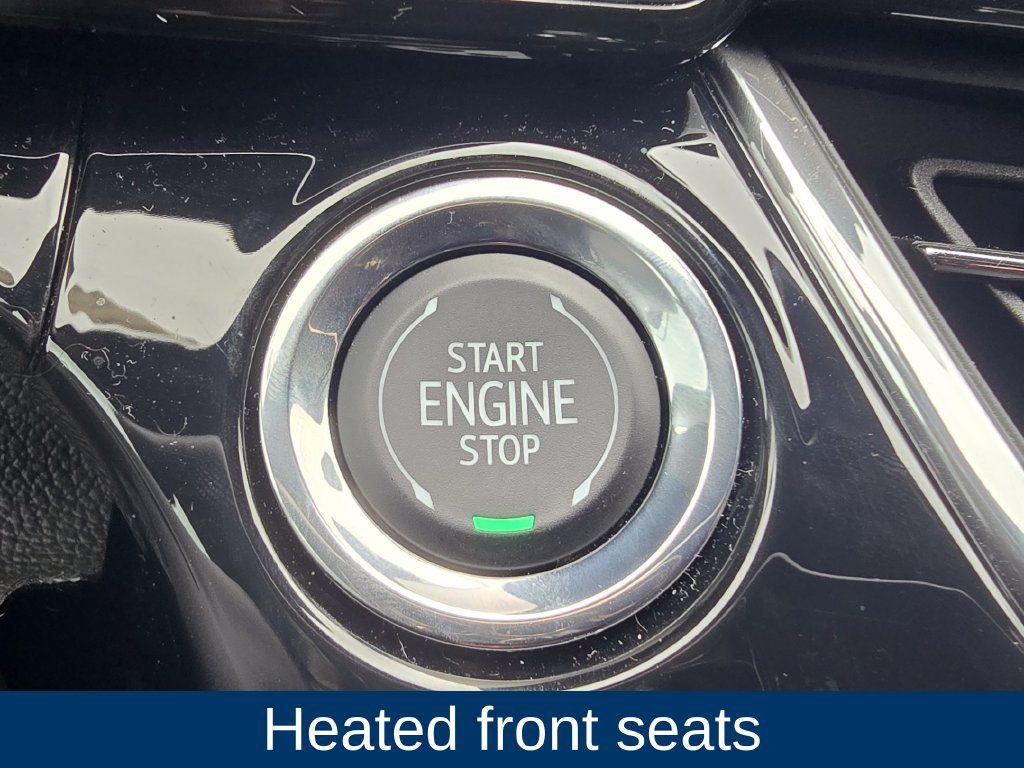 Used 2025 Chevrolet Trax RS w/ Sunroof Package FWD image 29