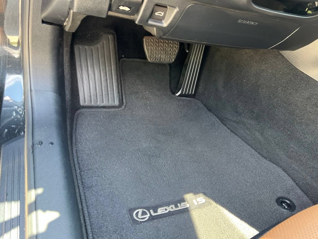 Used 2024 Lexus IS 300 F Sport w/ Accessory Package RWD image 34
