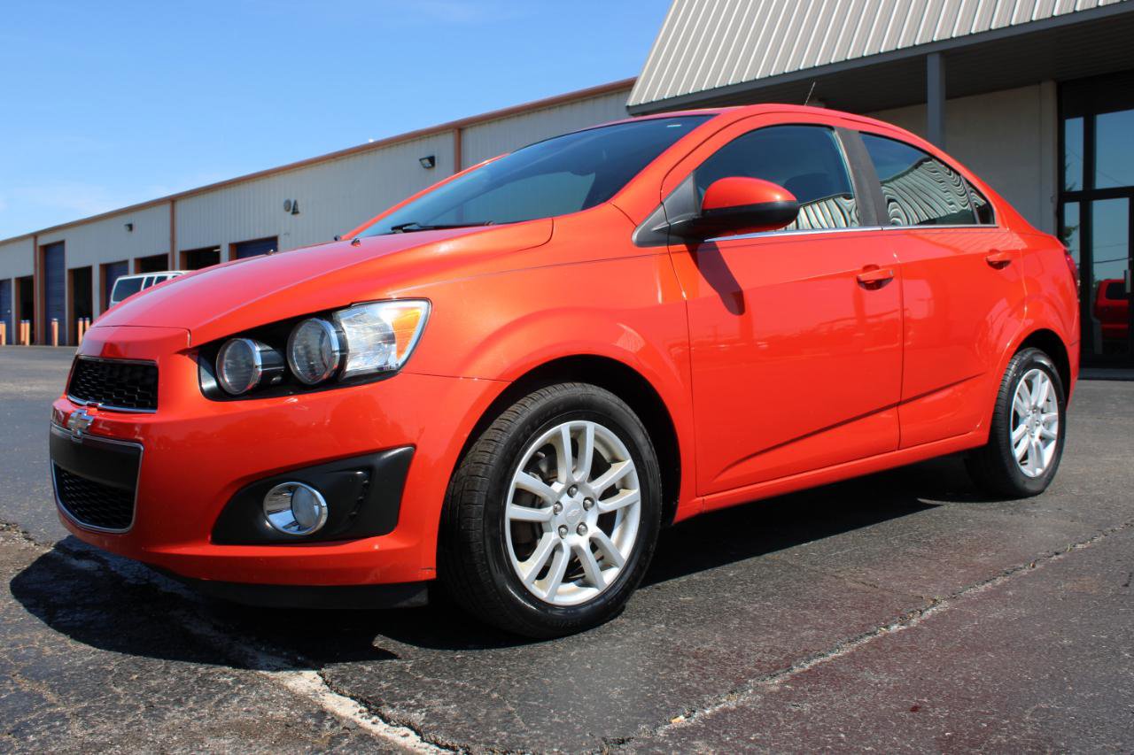 Used 2013 Chevrolet Sonic LT w/ Wheels and Fog Lamp Package FWD image 12