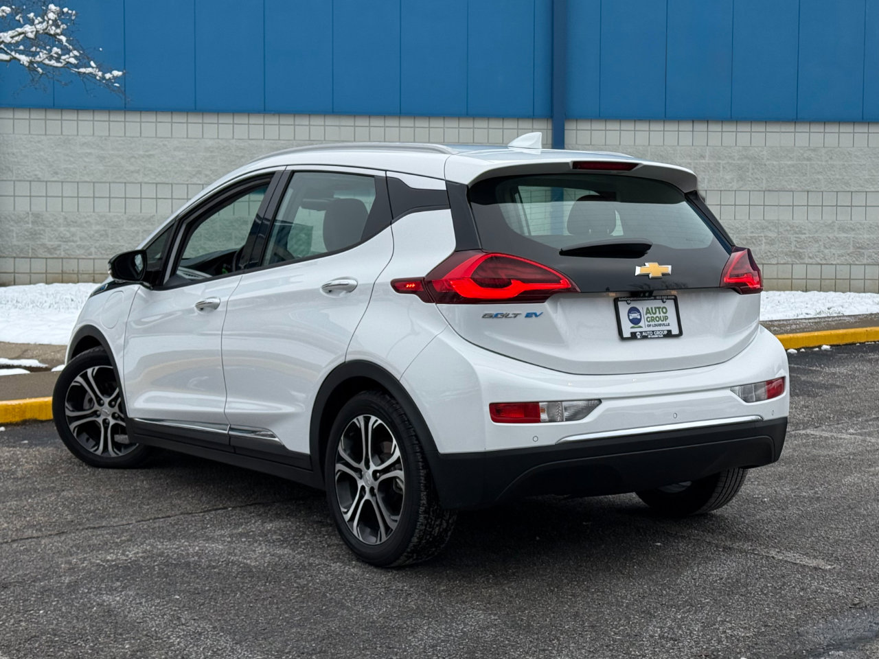 Used 2017 Chevrolet Bolt Premier w/ Driver Confidence II Package image 5
