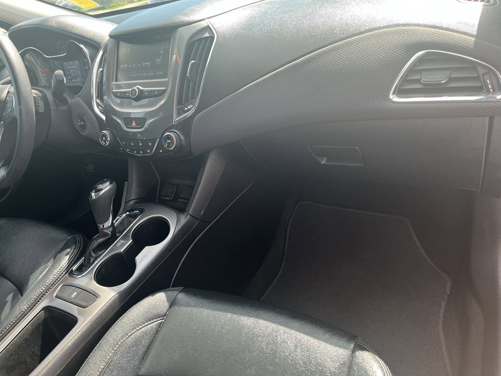 Used 2017 Chevrolet Cruze LT w/ Convenience Package FWD image 18
