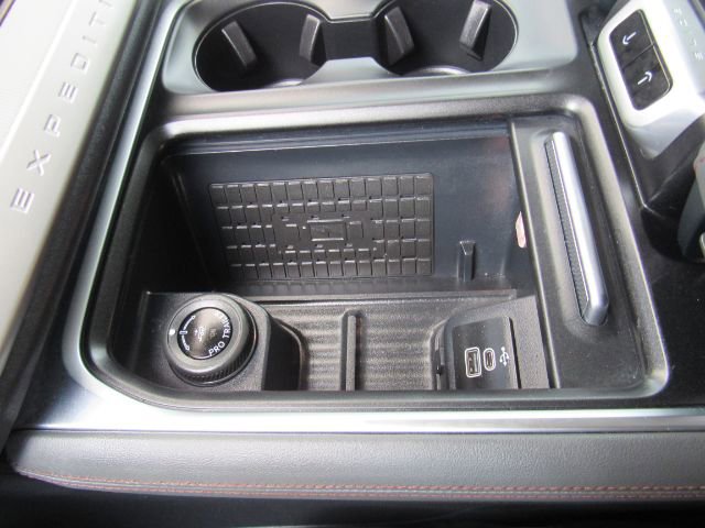 Used 2025 Ford Expedition Active image 54