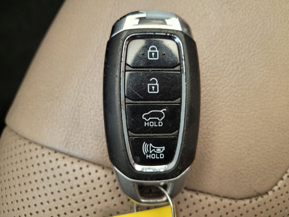 Used 2019 Hyundai Santa Fe Limited AWD/4WD image 32
