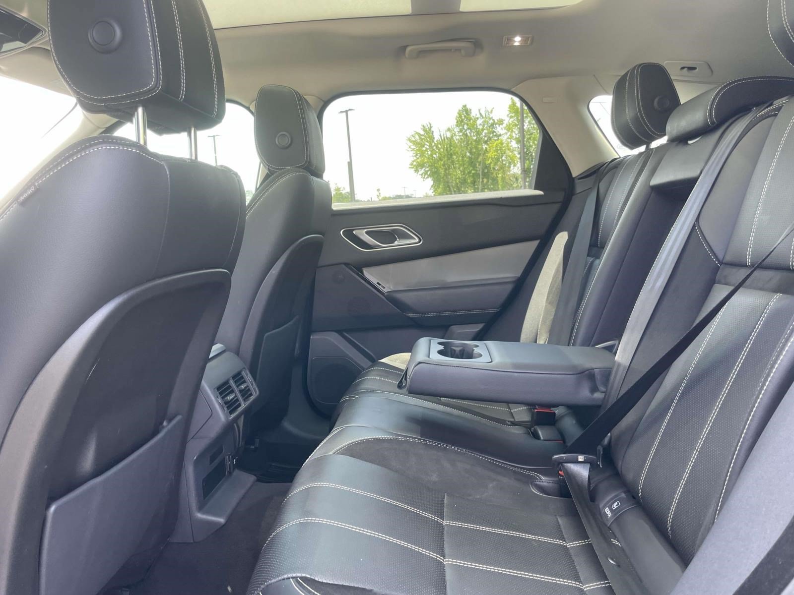 Used 2020 Land Rover Range Rover Velar S AWD/4WD image 11
