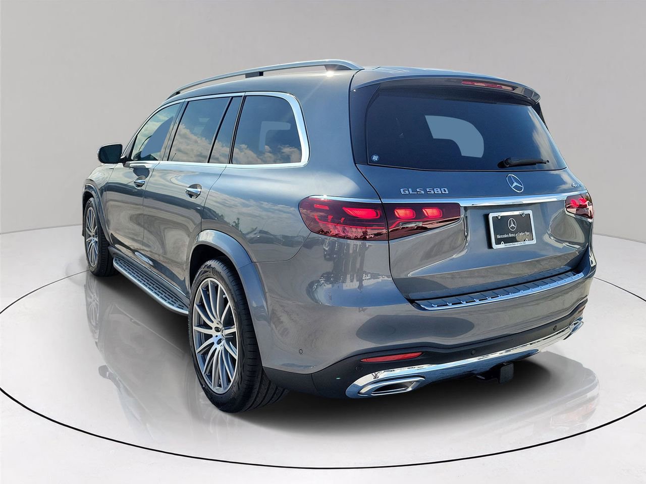 New 2026 Mercedes-Benz GLS 580 4MATIC image 4