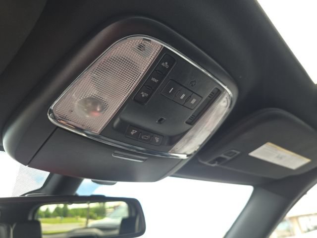 Used 2016 Jeep Grand Cherokee Limited AWD/4WD image 28