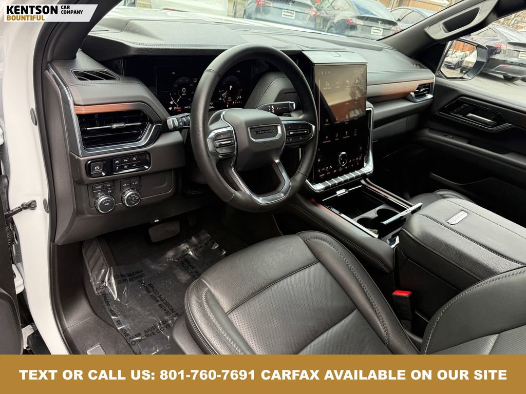 Used 2025 GMC Yukon XL Denali image 31