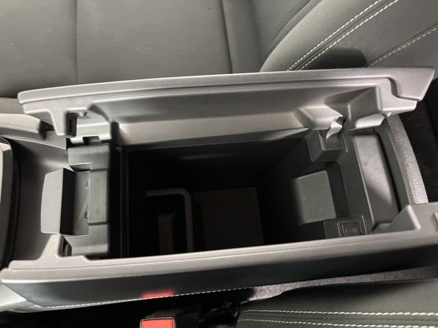 Used 2024 Nissan Rogue S image 30