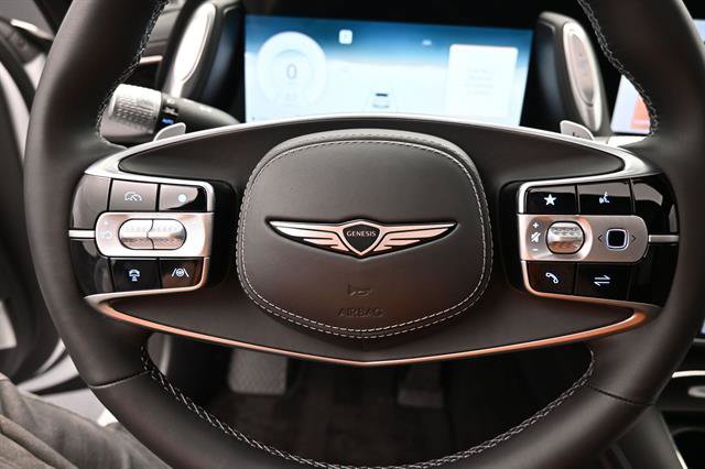 Used 2025 Genesis G90 3.5T AWD/4WD image 12