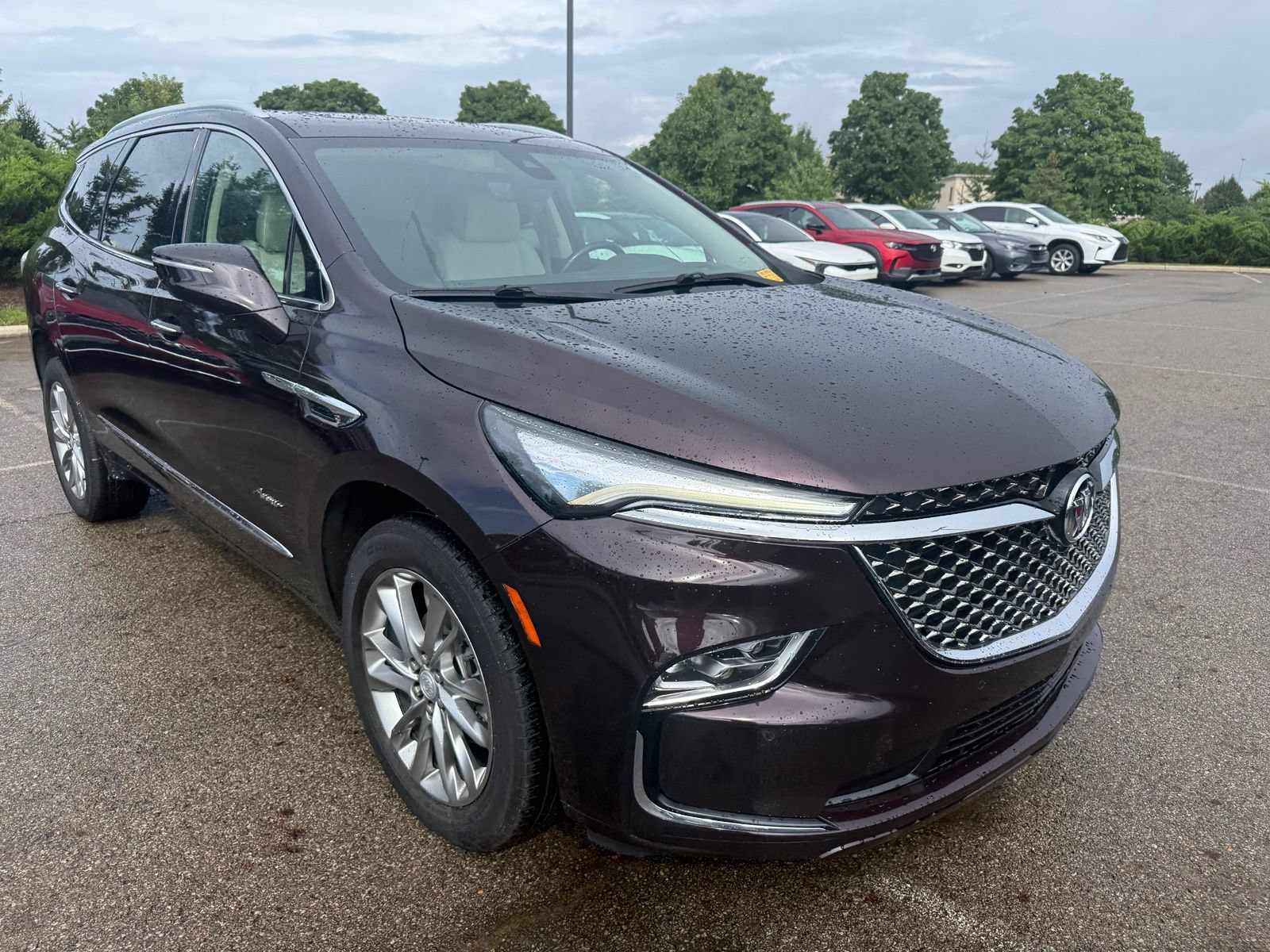 Used 2022 Buick Enclave Avenir w/ Avenir Technology Package AWD/4WD image 3