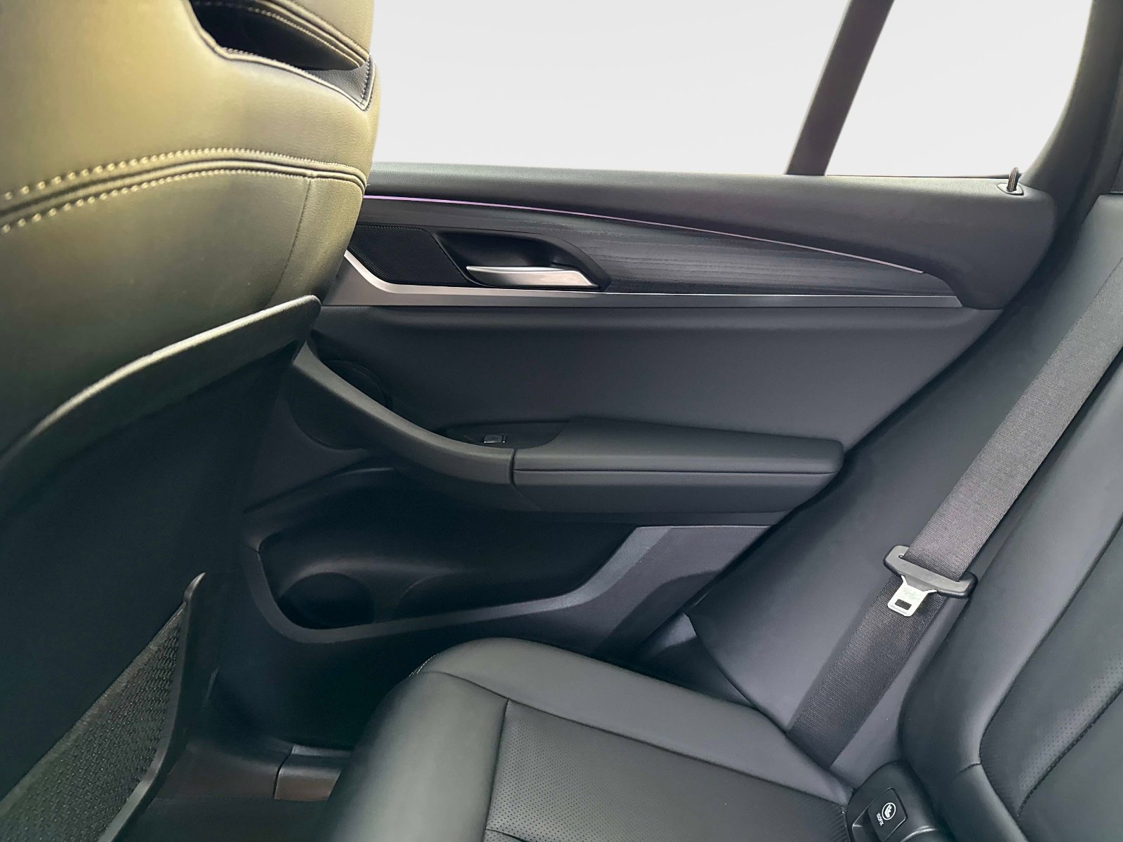 Used 2023 BMW X3 xDrive30i w/ Convenience Package image 17