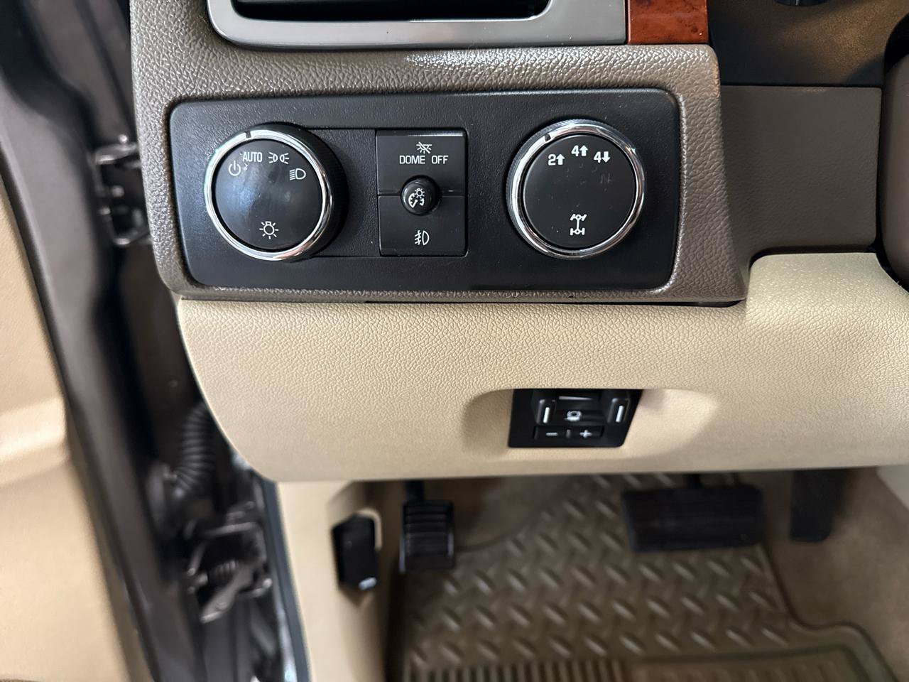 Used 2013 GMC Sierra 2500 SLT AWD/4WD image 26