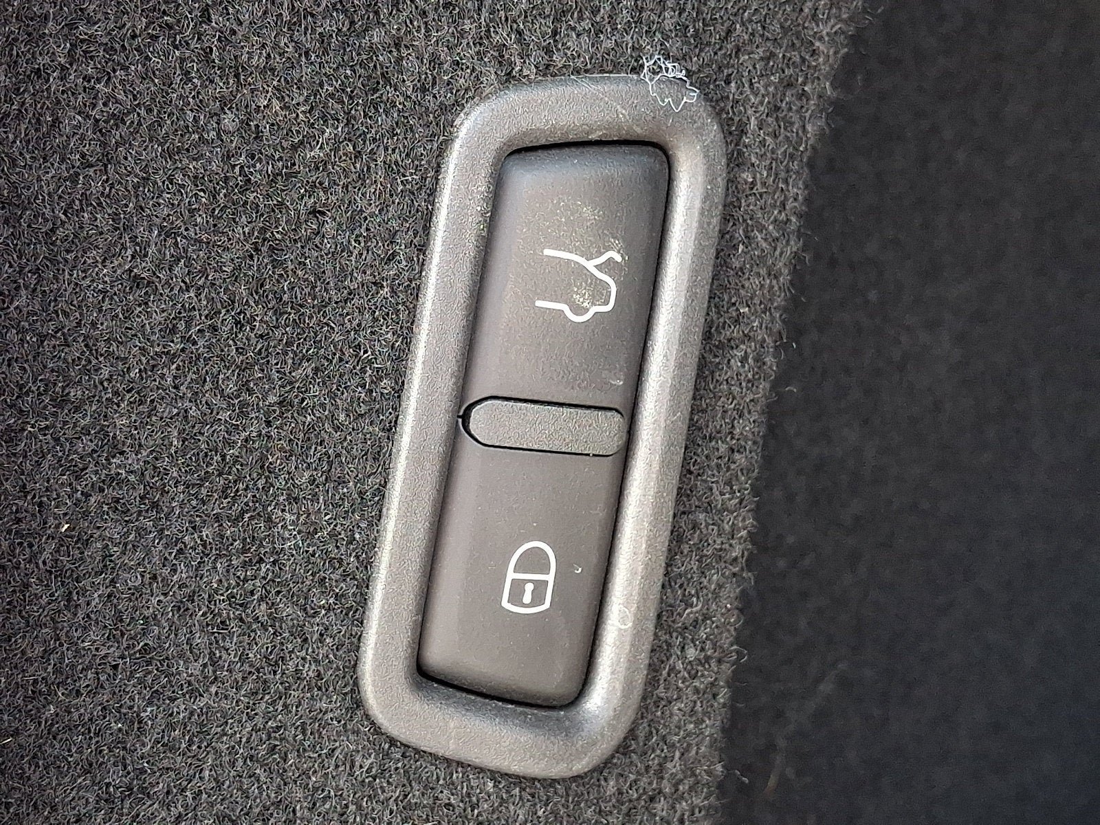 Used 2022 Maserati Levante F Tributo AWD/4WD image 33