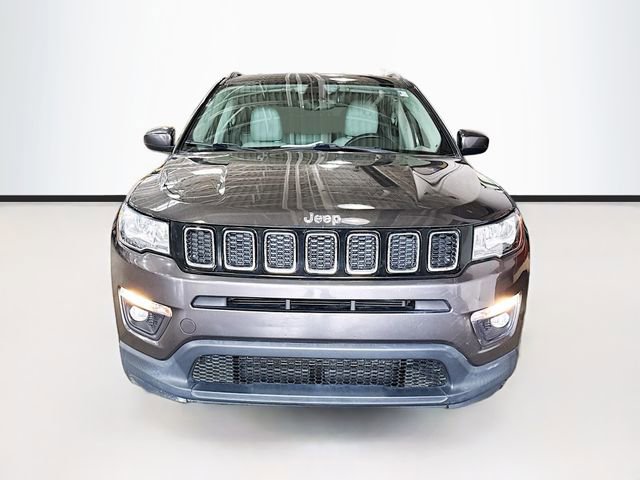 Used 2019 Jeep Compass Latitude w/ Popular Equipment Group FWD image 4