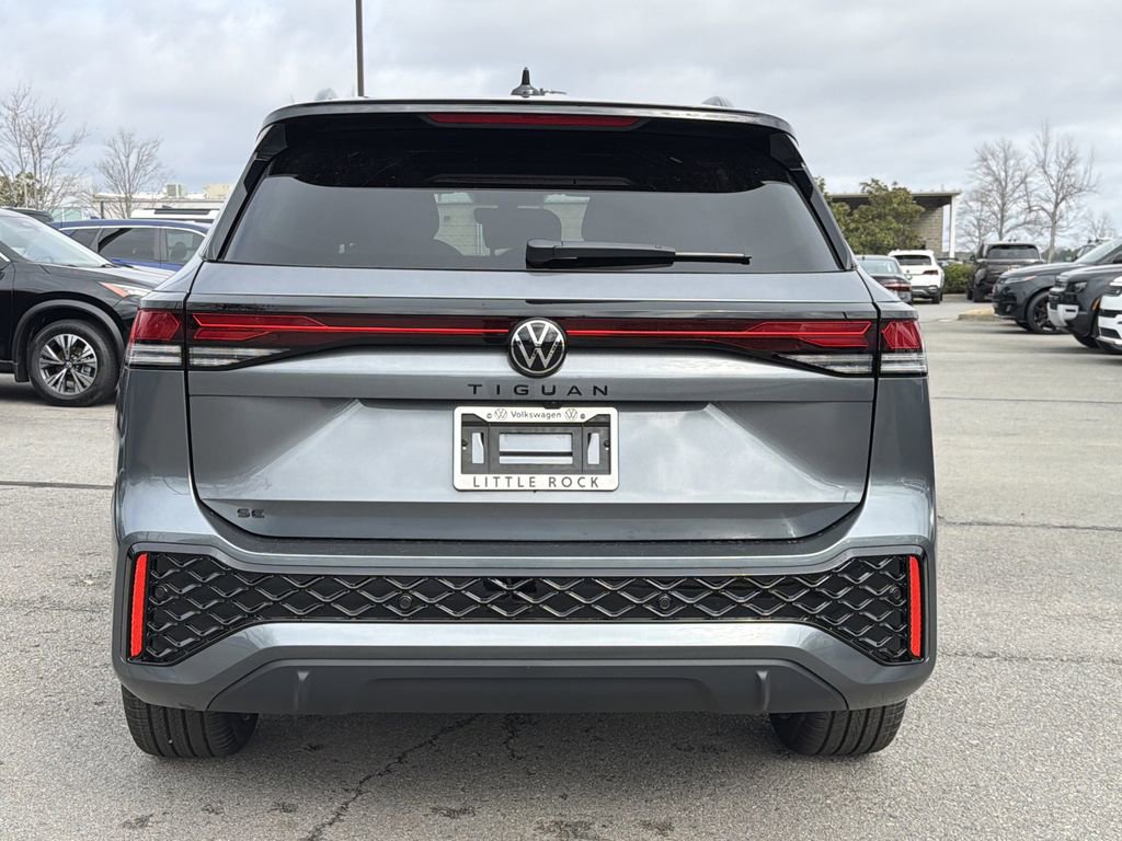 New 2026 Volkswagen Tiguan SE R-Line image 4