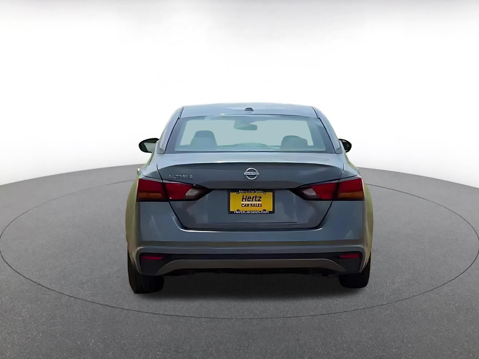 Used 2025 Nissan Altima 2.5 SV FWD image 12