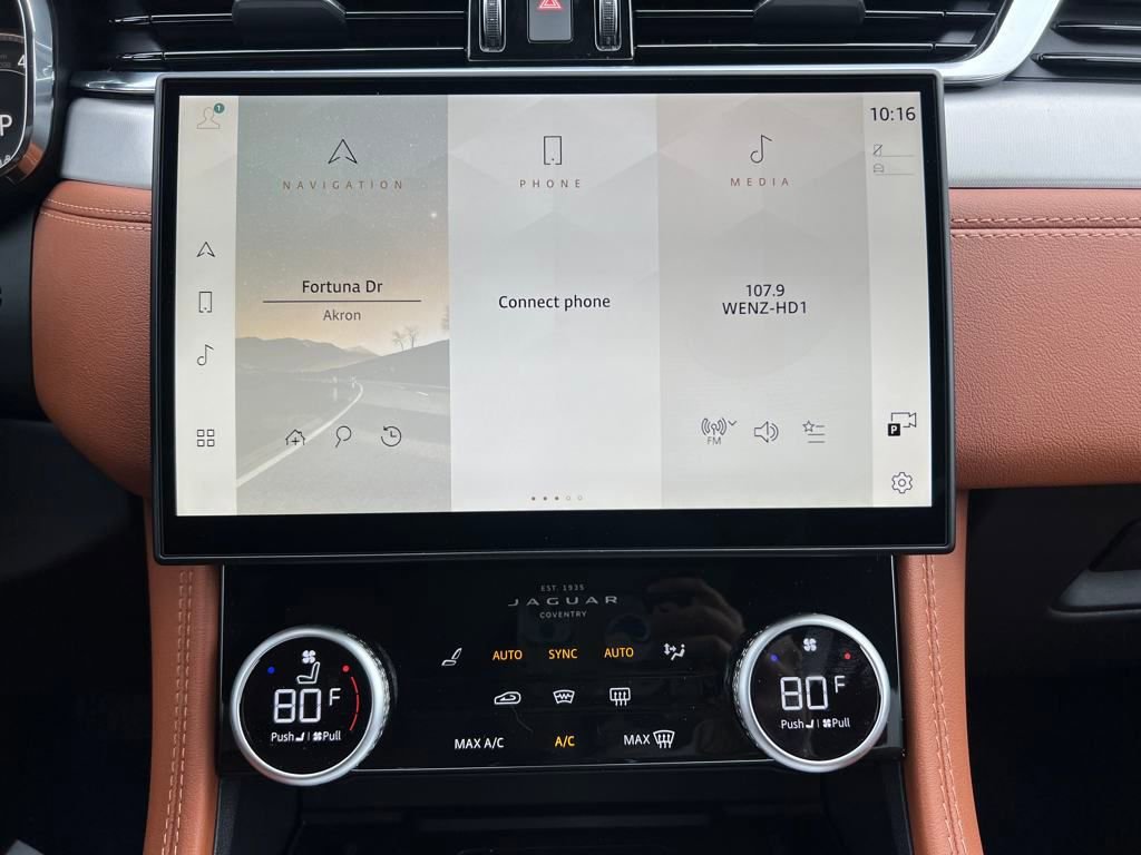 Used 2025 Jaguar F-PACE R-Dynamic S image 23