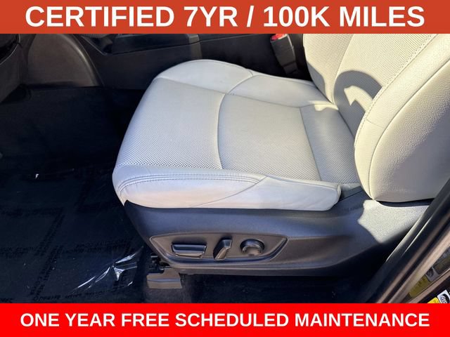 Used 2025 Toyota Tacoma Limited AWD/4WD image 15