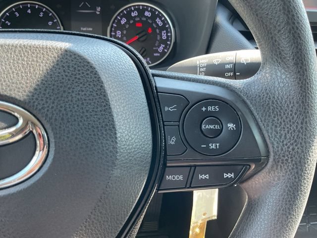 Used 2019 Toyota RAV4 LE AWD/4WD image 25