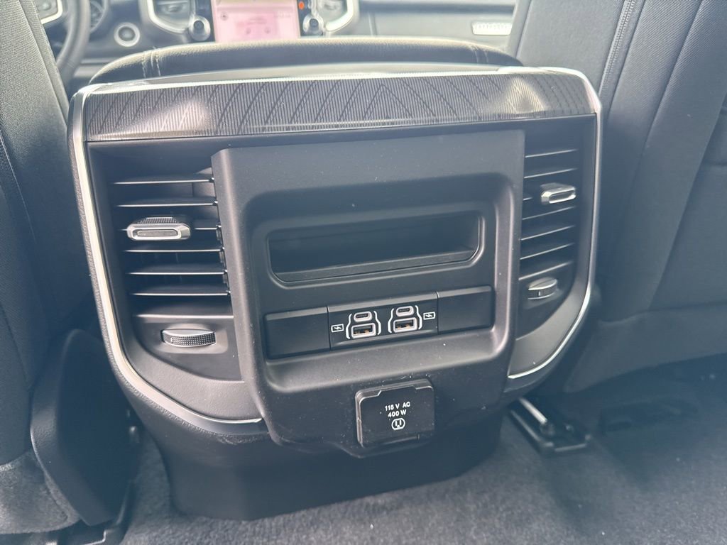 New 2026 RAM 1500 4x4 Crew Cab image 39