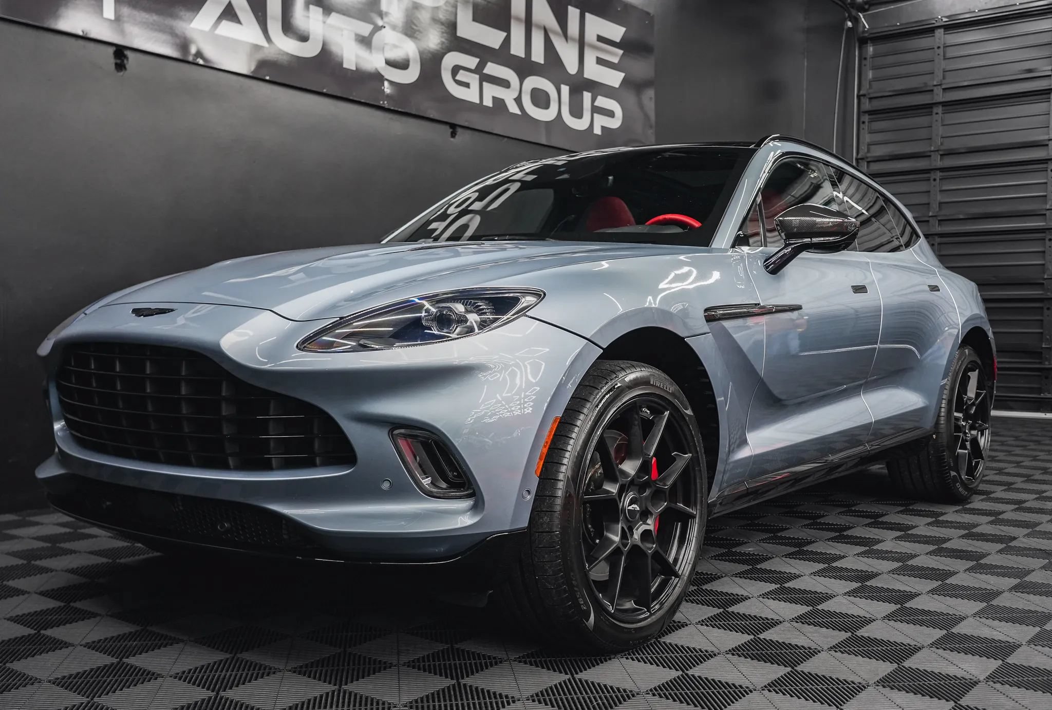 Used 2021 Aston Martin DBX AWD/4WD image 32