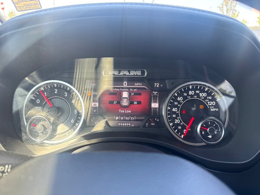 Used 2022 RAM 1500 Laramie AWD/4WD image 17