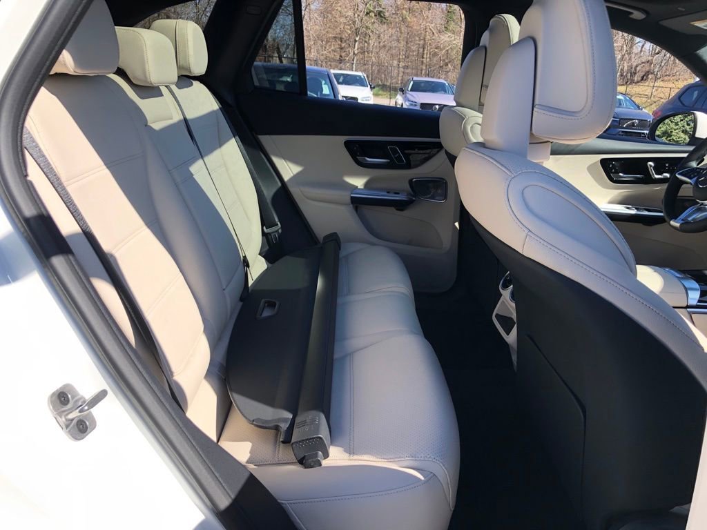 New 2026 Mercedes-Benz GLC 300 4MATIC image 36