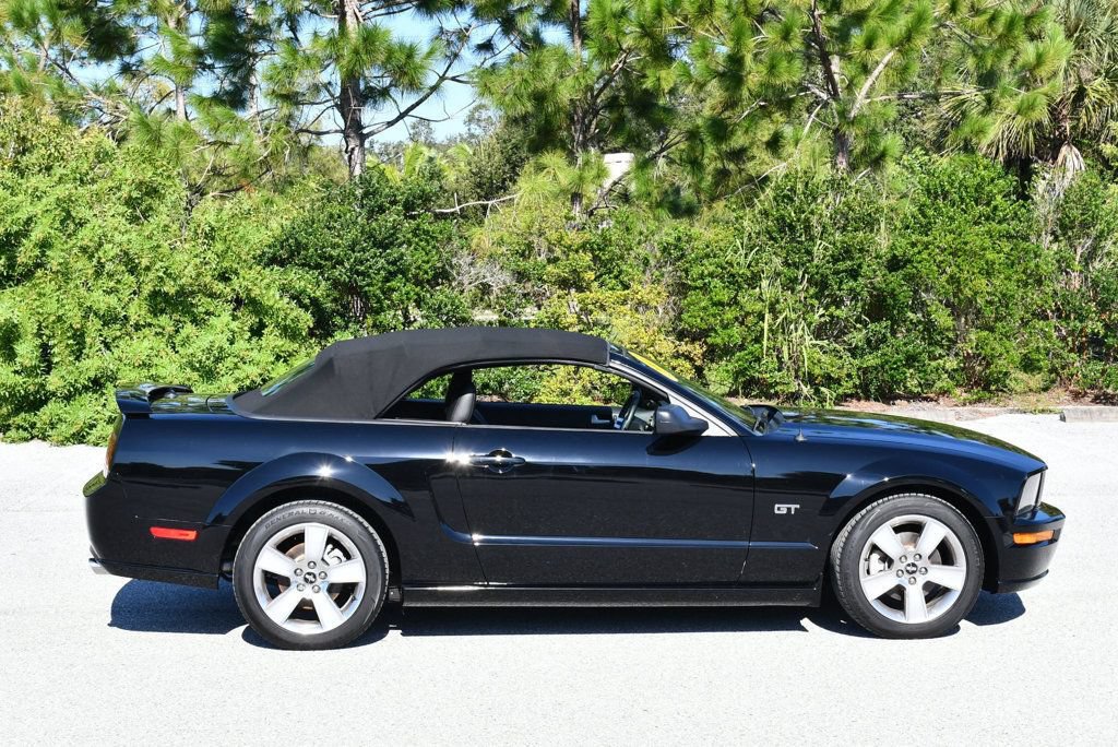 Used 2007 Ford Mustang GT RWD image 49