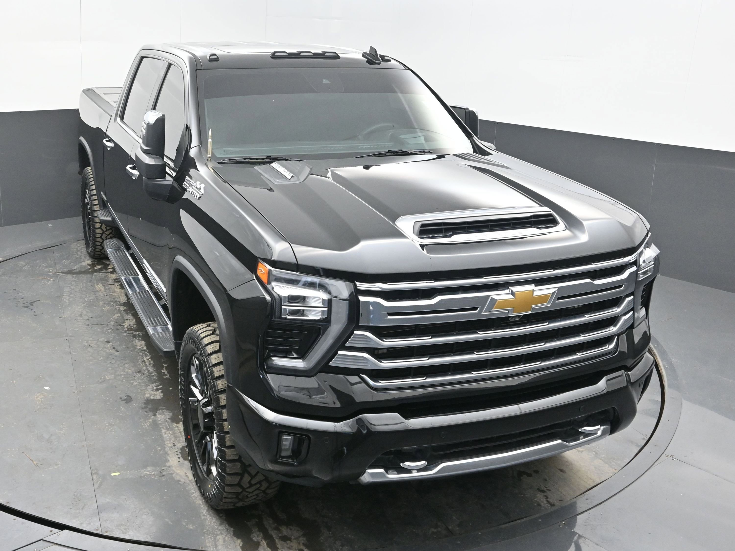 Used 2024 Chevrolet Silverado 2500 High Country w/ Technology Package image 28