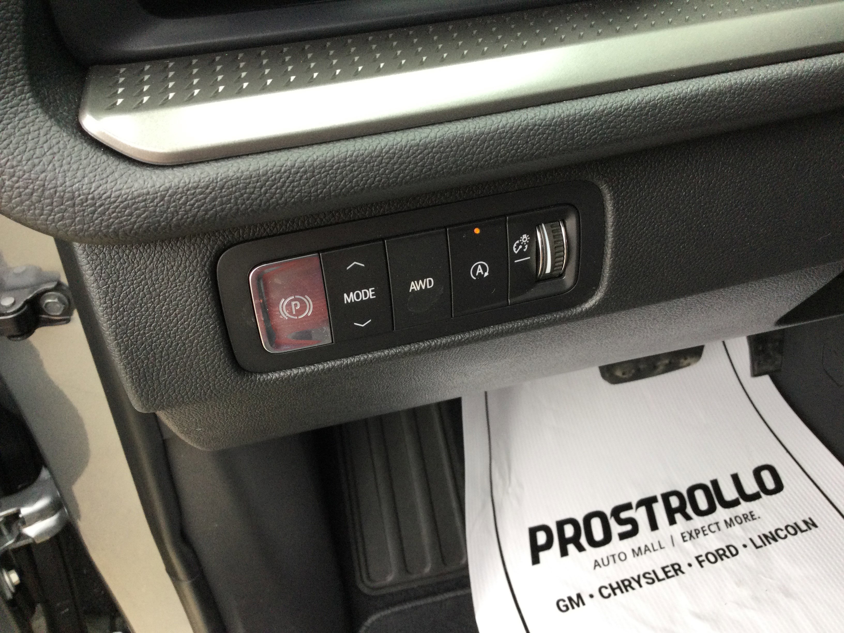 New 2026 Chevrolet Traverse LT w/ Enhanced Driving Package image 9