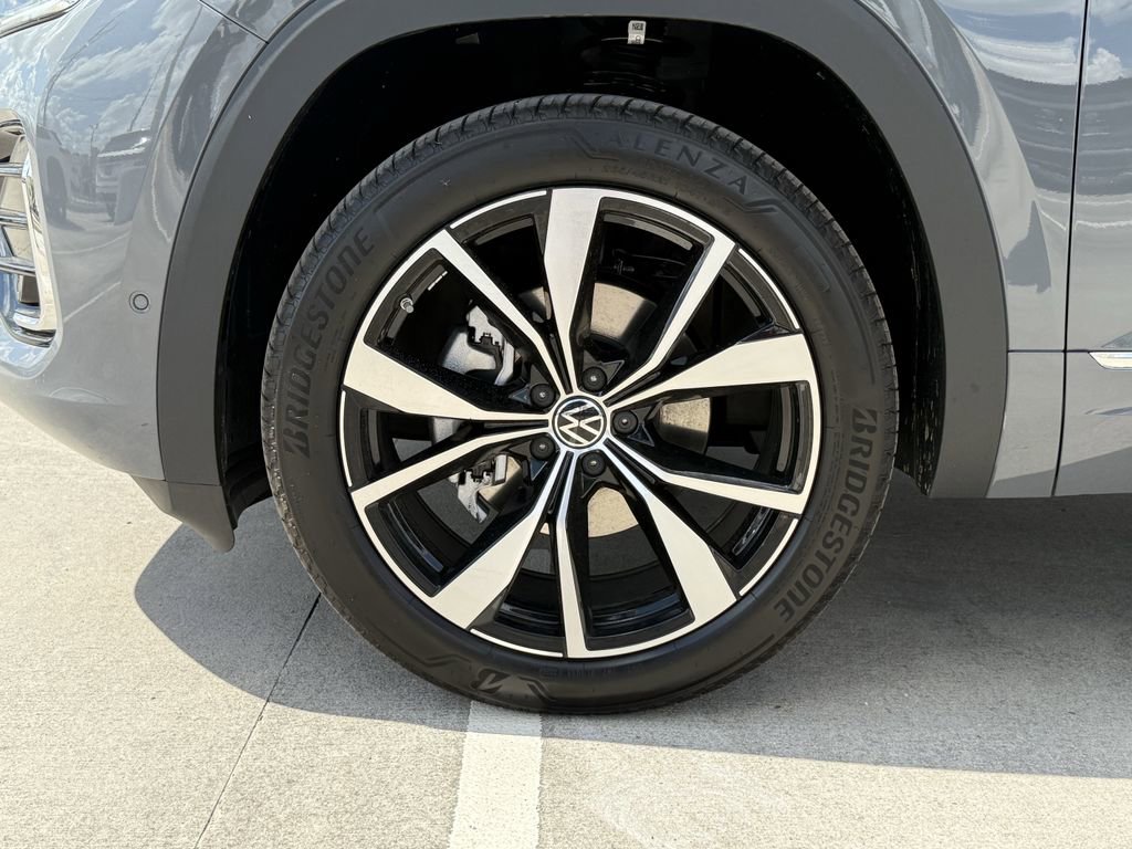 New 2026 Volkswagen Atlas SEL Premium R-Line AWD/4WD image 9