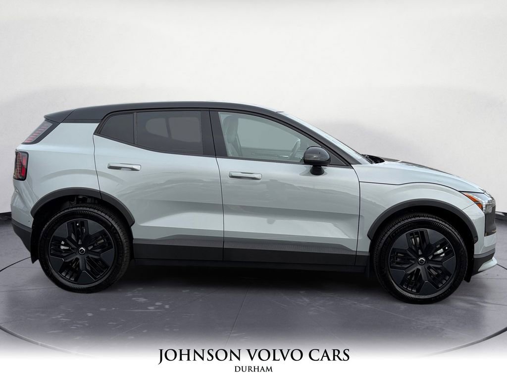 New 2026 Volvo EX30 Cross Country Ultra image 2