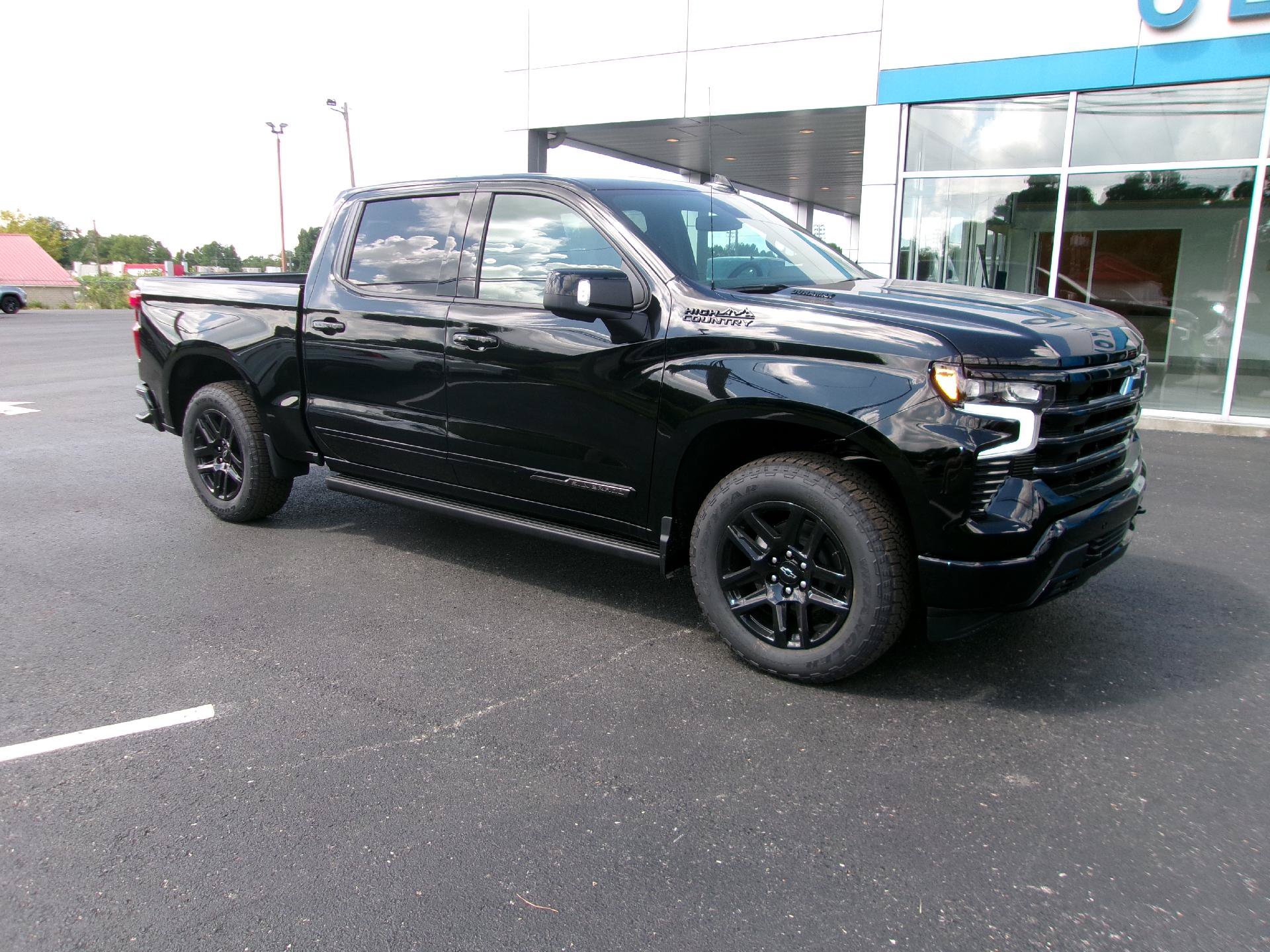New 2026 Chevrolet Silverado 1500 High Country w/ Midnight Edition AWD/4WD image 10