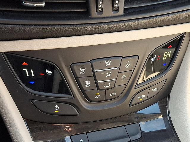 Used 2020 Buick Envision Premium AWD/4WD image 15