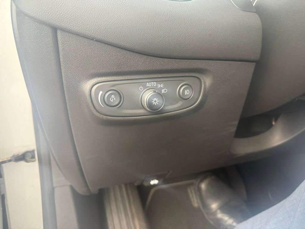 Used 2020 Chevrolet Equinox LT AWD/4WD image 13