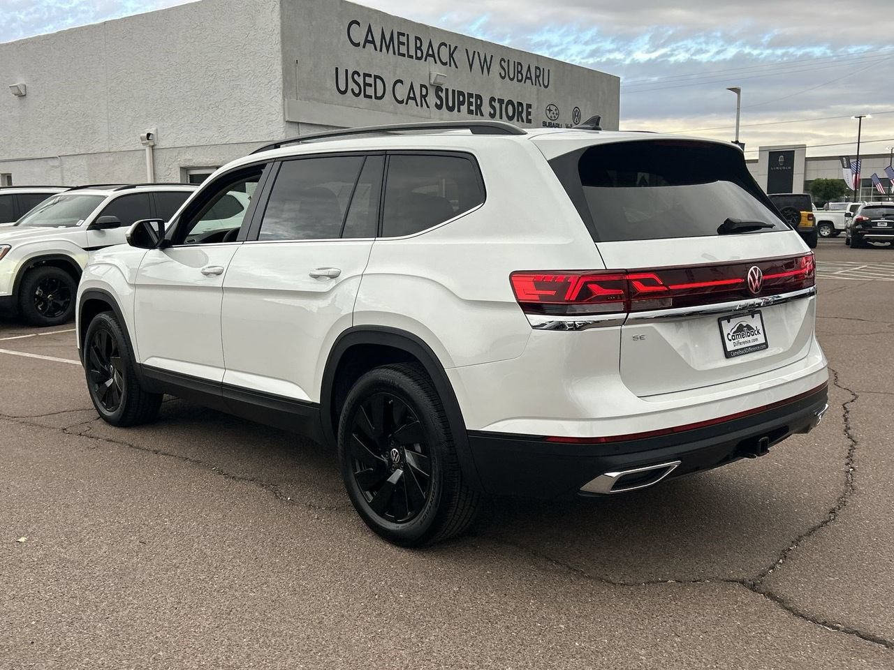 New 2026 Volkswagen Atlas SE image 4
