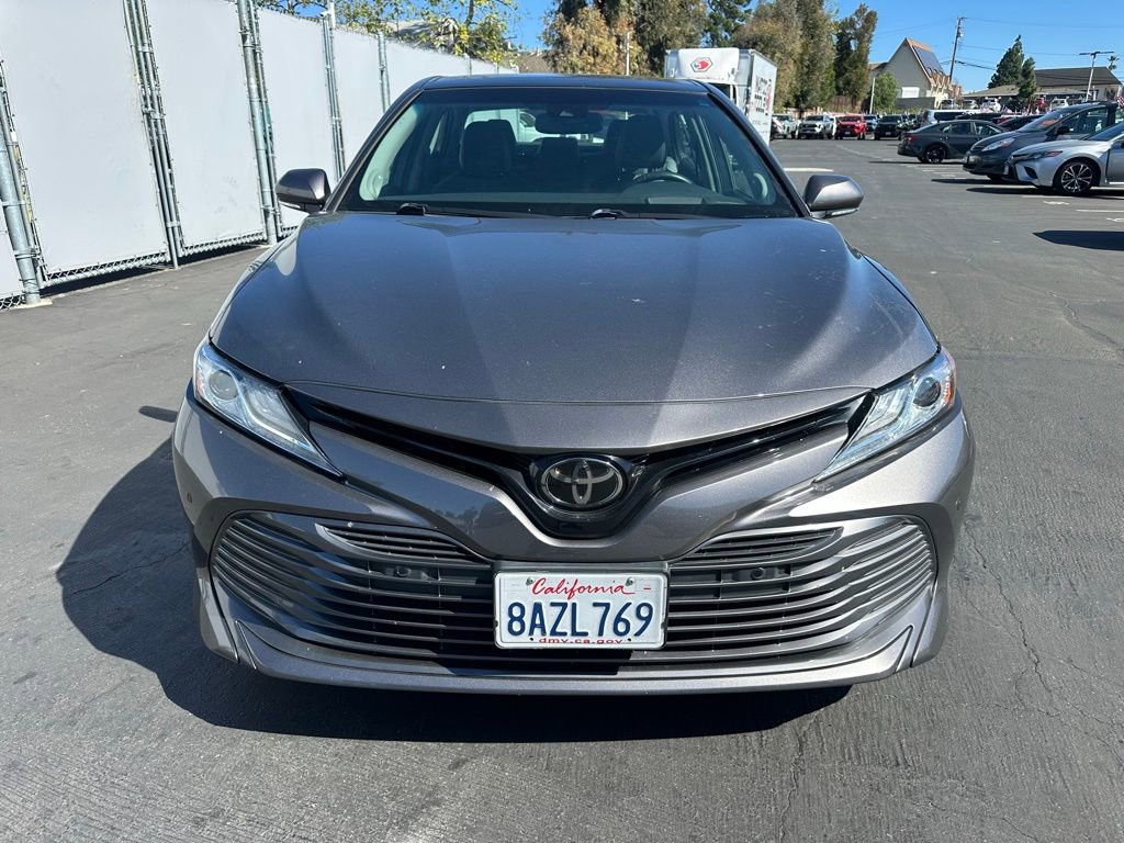 Used 2018 Toyota Camry XLE image 5