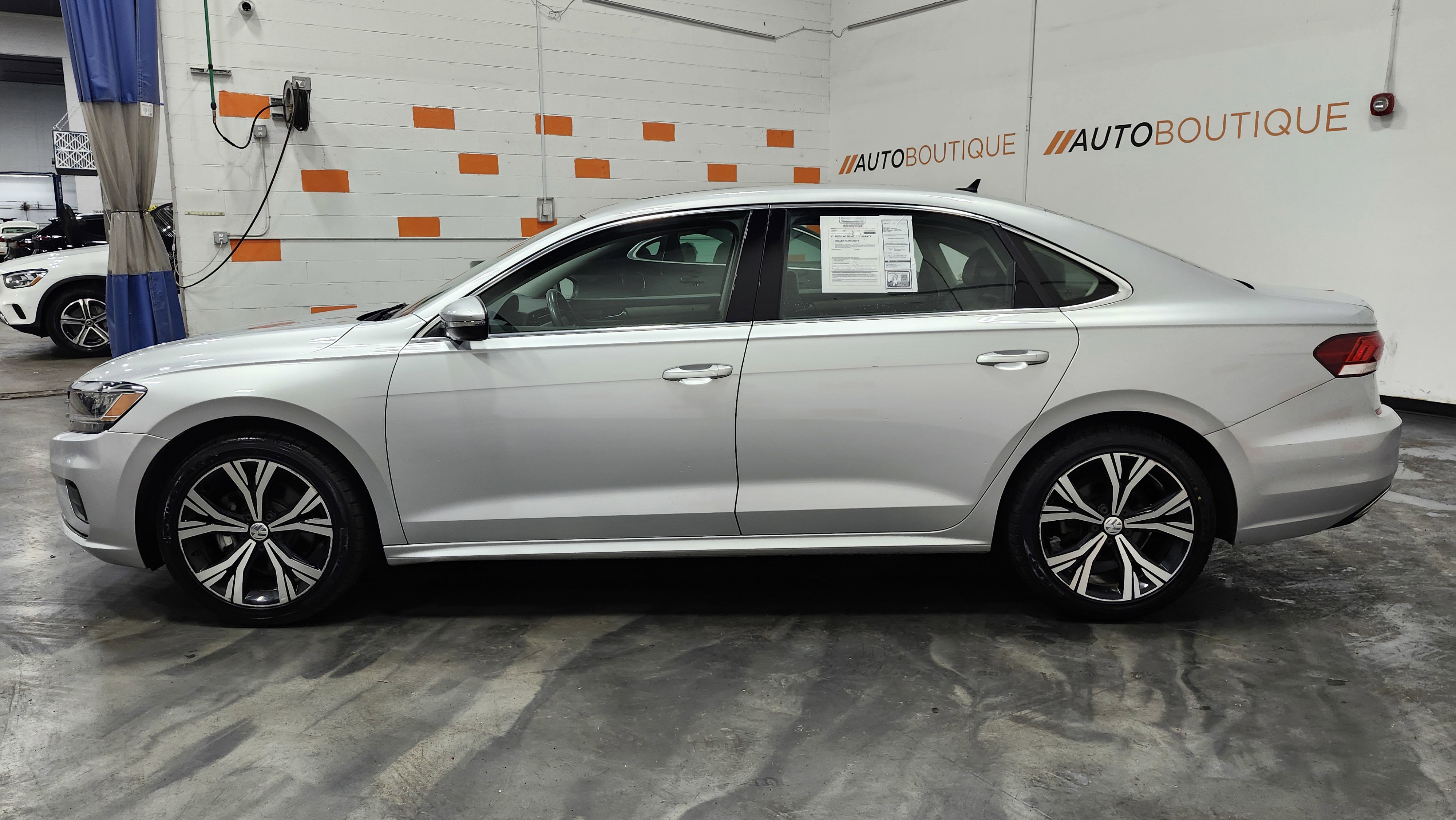 Used 2021 Volkswagen Passat 2.0T SE image 13