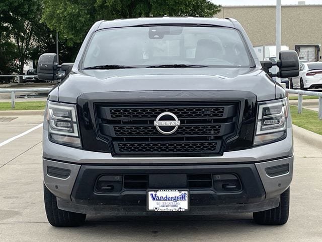 Used 2023 Nissan Titan SV w/ SV Convenience Package RWD image 7