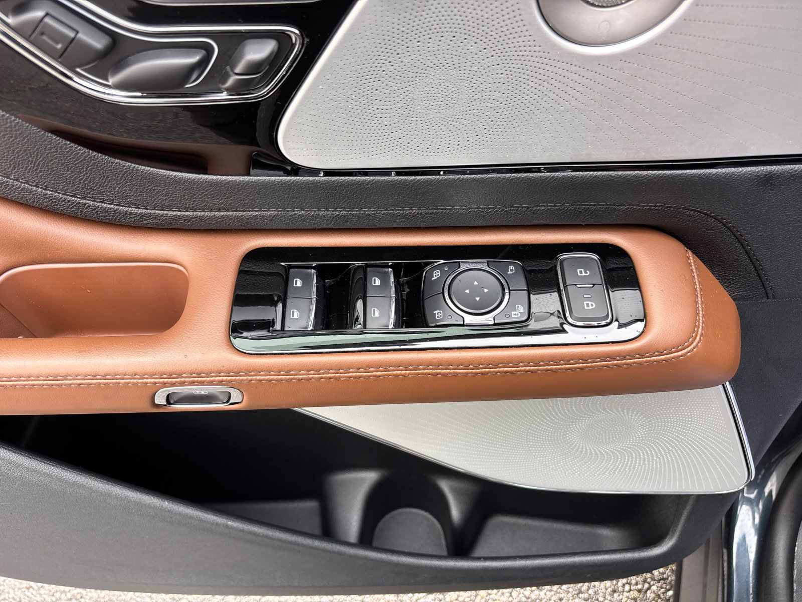 Certified 2023 Lincoln Aviator Reserve w/ Equipment Group 201A image 13