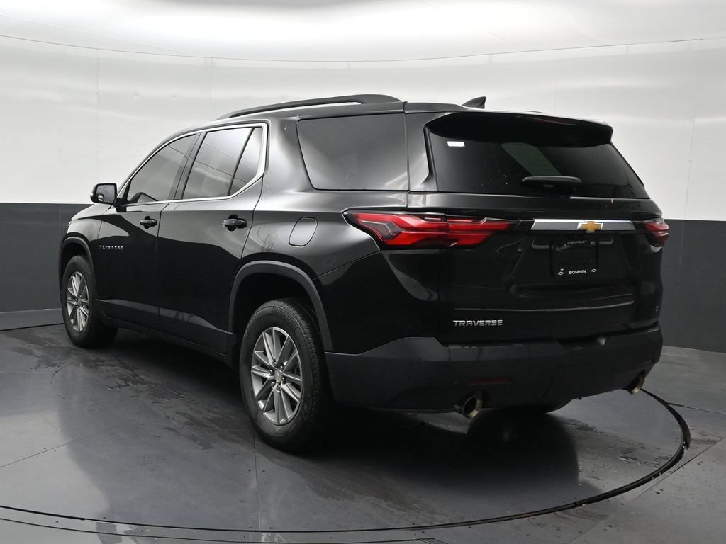 Used 2023 Chevrolet Traverse LT FWD image 3