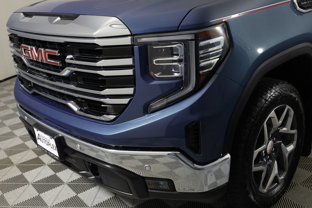 Used 2024 GMC Sierra 1500 SLT w/ SLT Premium Package AWD/4WD image 40