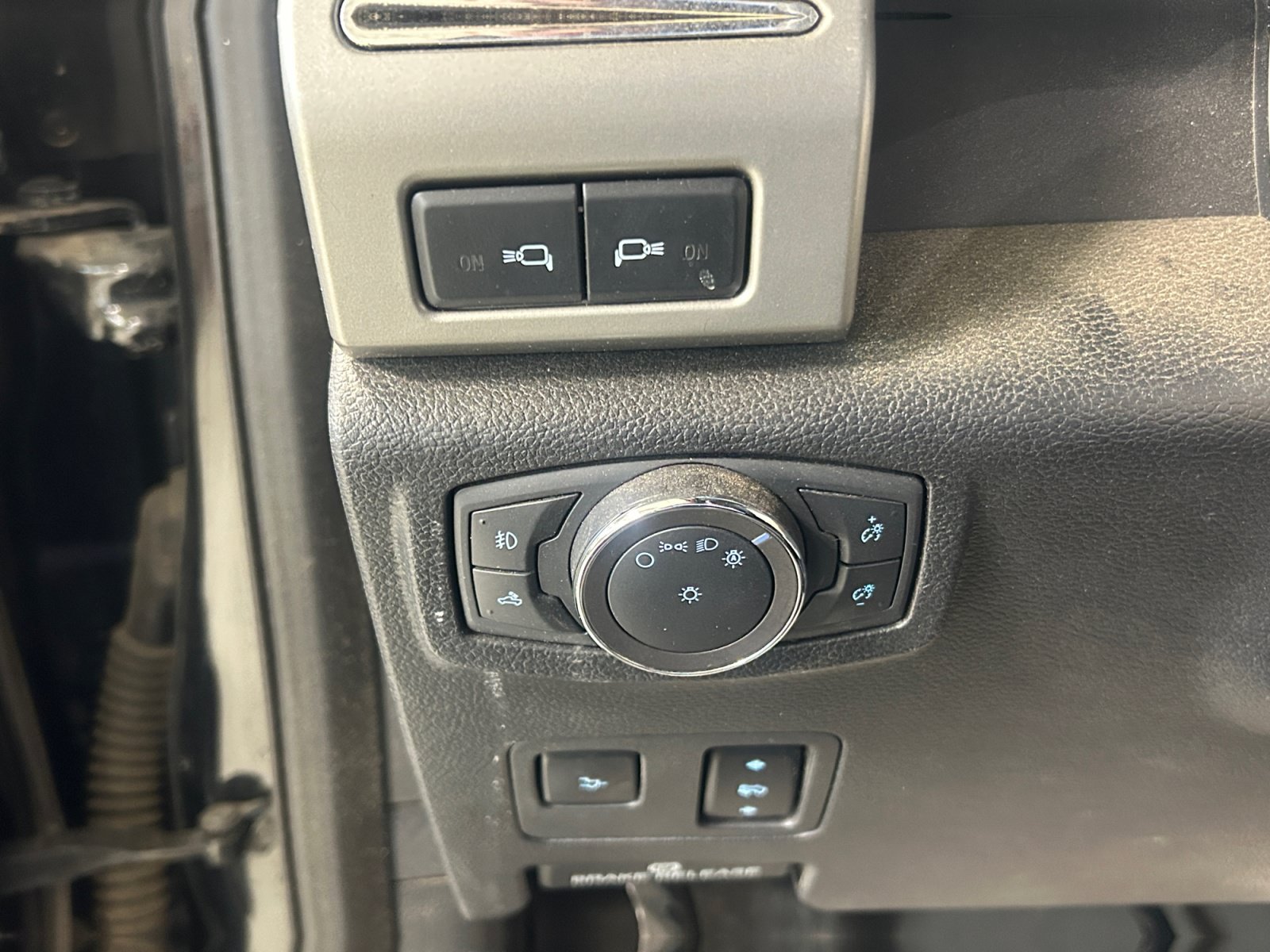 Used 2019 Ford F250 Lariat w/ Lariat Ultimate Package AWD/4WD image 17